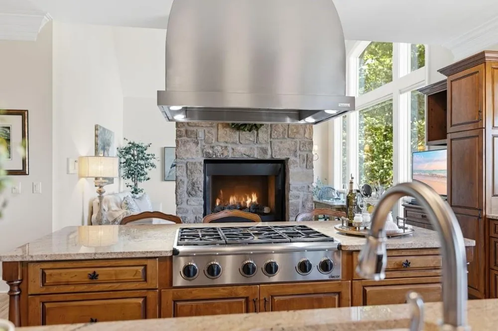 84 Fox Claw Knoll Big Canoe, GA 30143