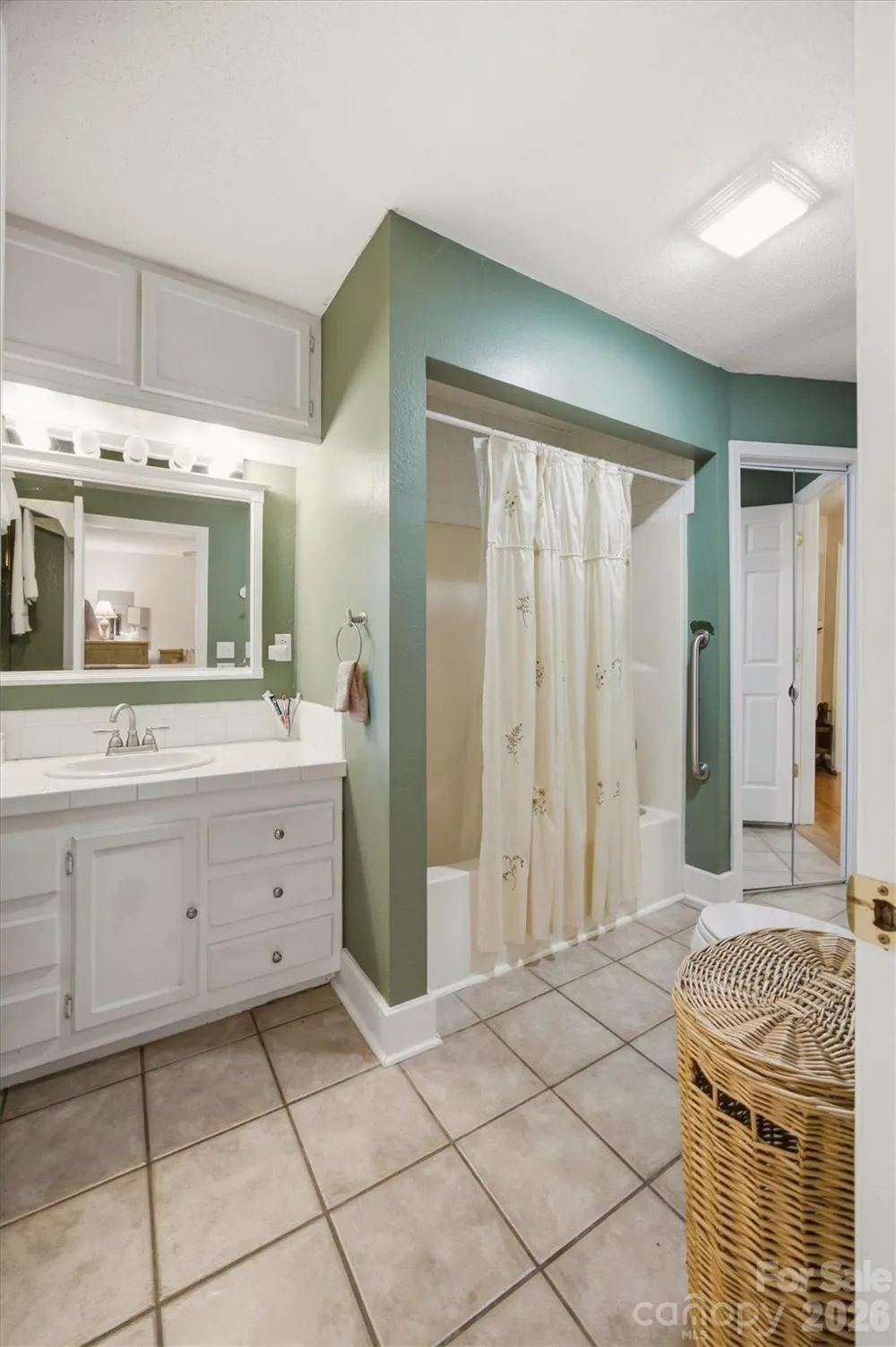 5513 Old Linville Road Marion, NC 28752