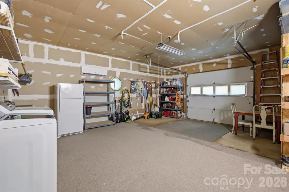 5513 Old Linville Road Marion, NC 28752