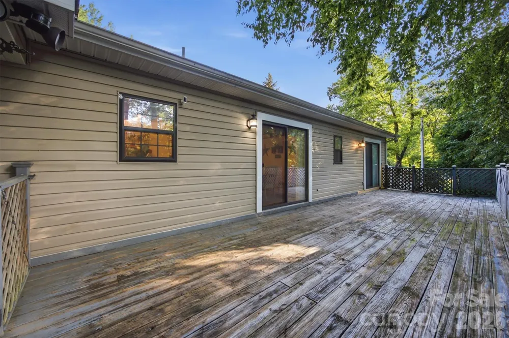 5513 Old Linville Road Marion, NC 28752