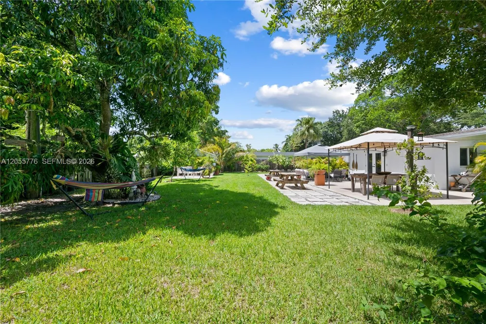 12900 SW 82nd Pl Pinecrest, FL 33156