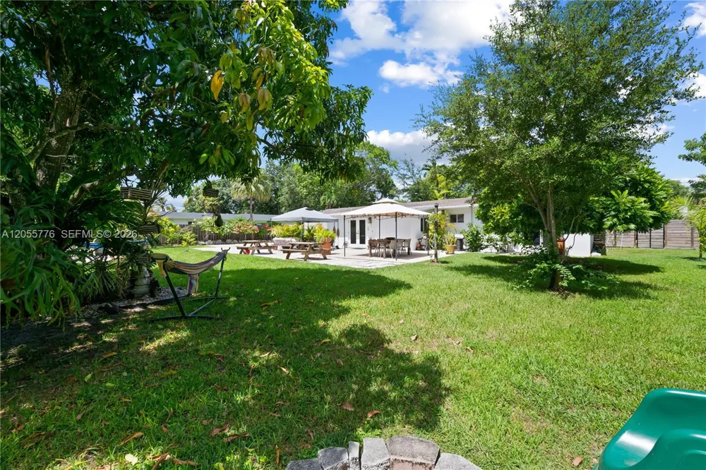 12900 SW 82nd Pl Pinecrest, FL 33156