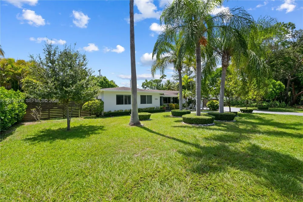 12900 SW 82nd Pl Pinecrest, FL 33156