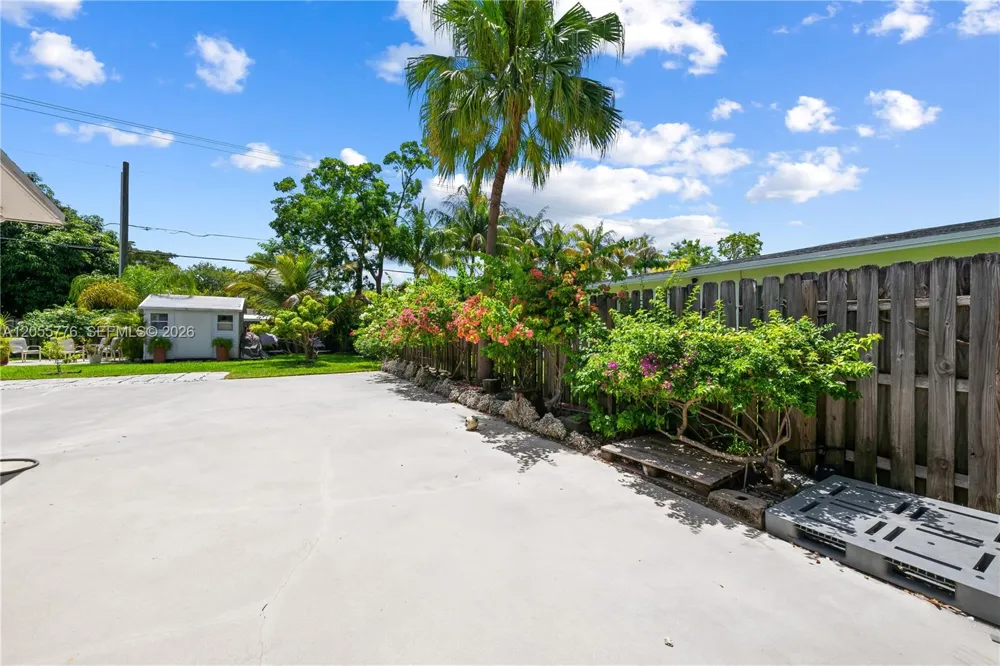 12900 SW 82nd Pl Pinecrest, FL 33156