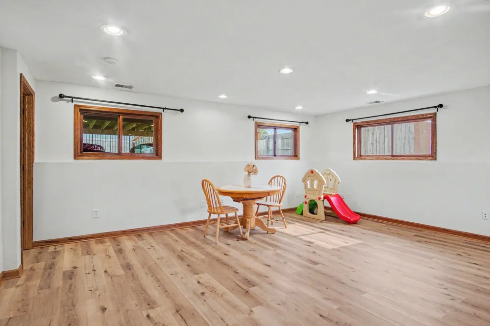 623 W 44th Street Fremont, MI 49412