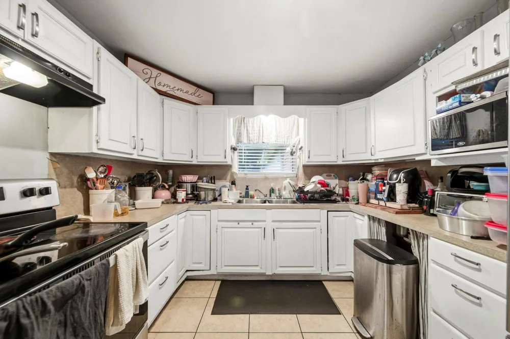 731 Meneley Road Winnie, TX 77665
