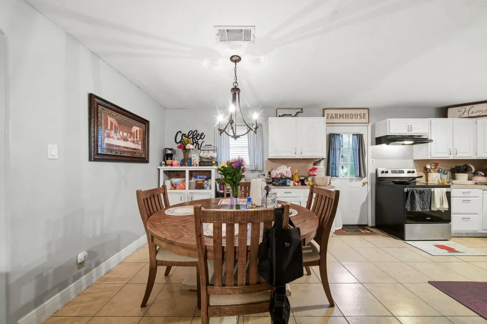 731 Meneley Road Winnie, TX 77665