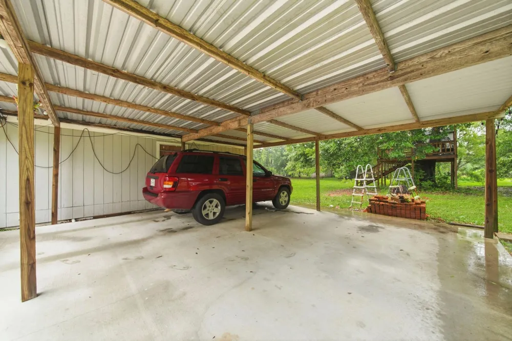 731 Meneley Road Winnie, TX 77665