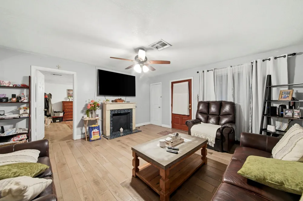 731 Meneley Road Winnie, TX 77665