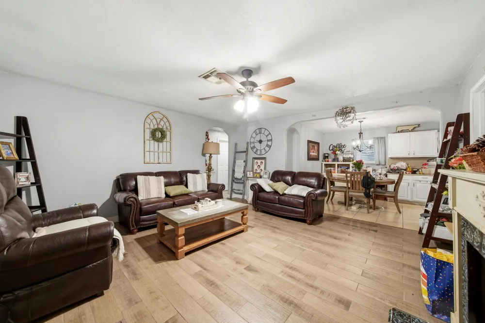 731 Meneley Road Winnie, TX 77665