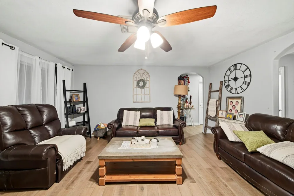 731 Meneley Road Winnie, TX 77665