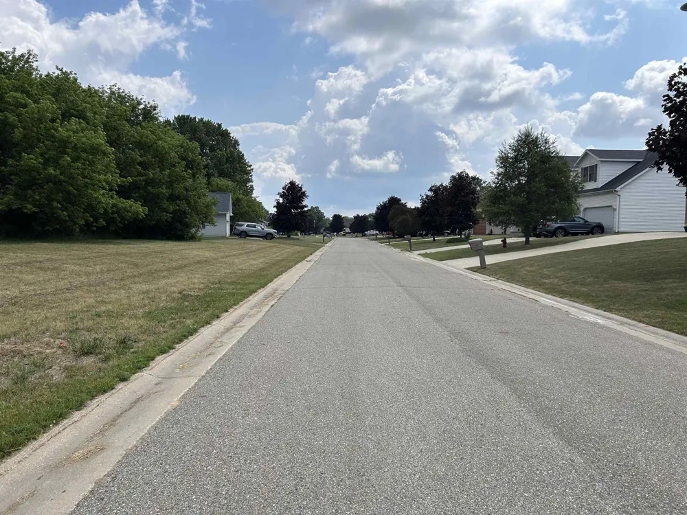 307 Red Maple Lane Shepherd Village, MI 48883