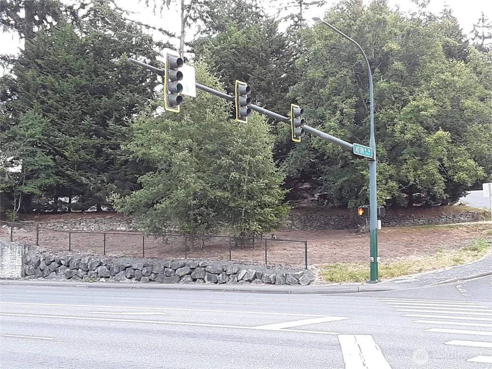 4629 Evergreen Way Everett, WA 98203