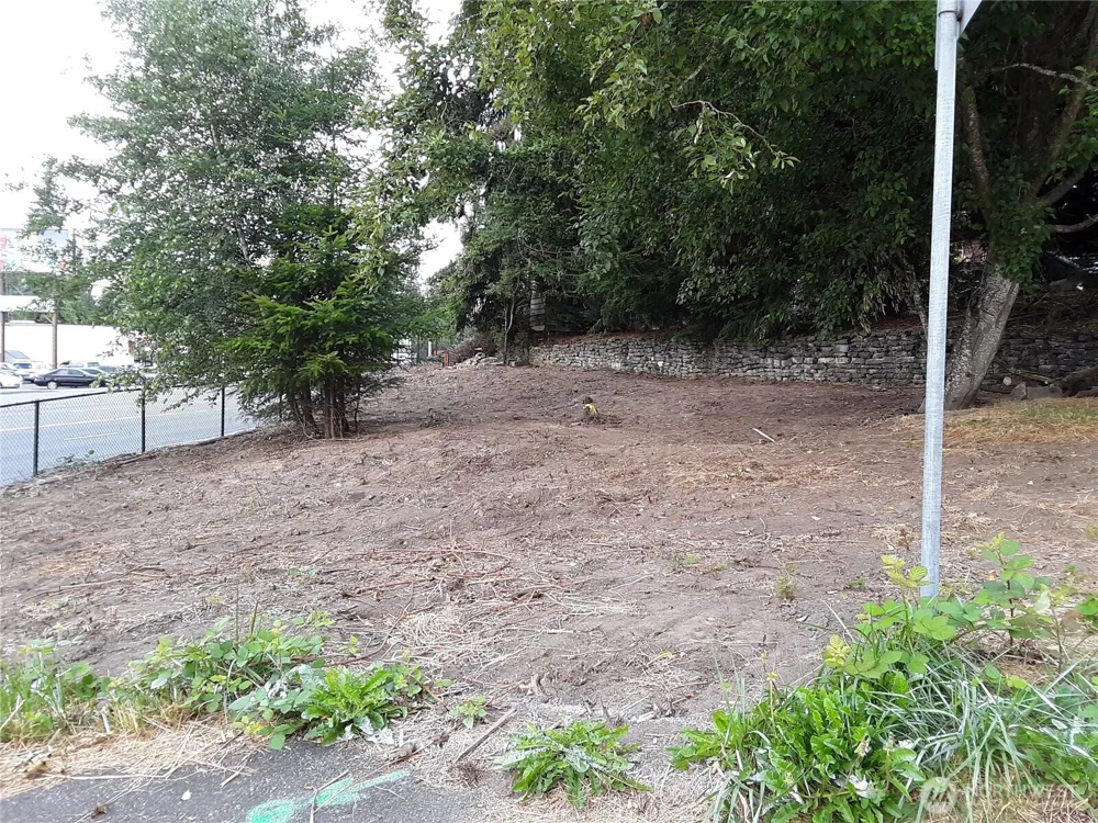 4629 Evergreen Way Everett, WA 98203
