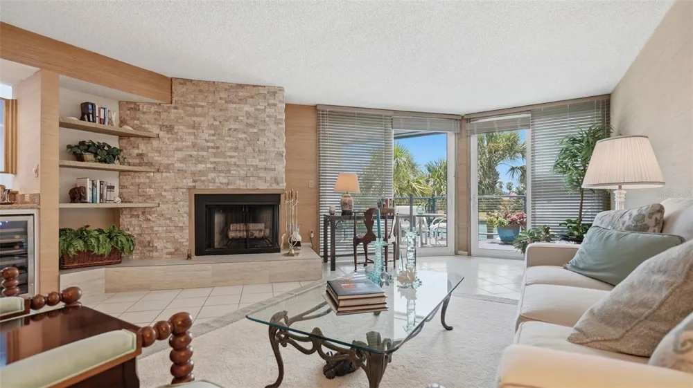 910 PINELLAS BAYWAY S #201 Tierra Verde, FL 33715