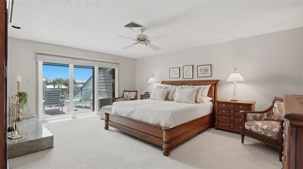 910 PINELLAS BAYWAY S #201 Tierra Verde, FL 33715