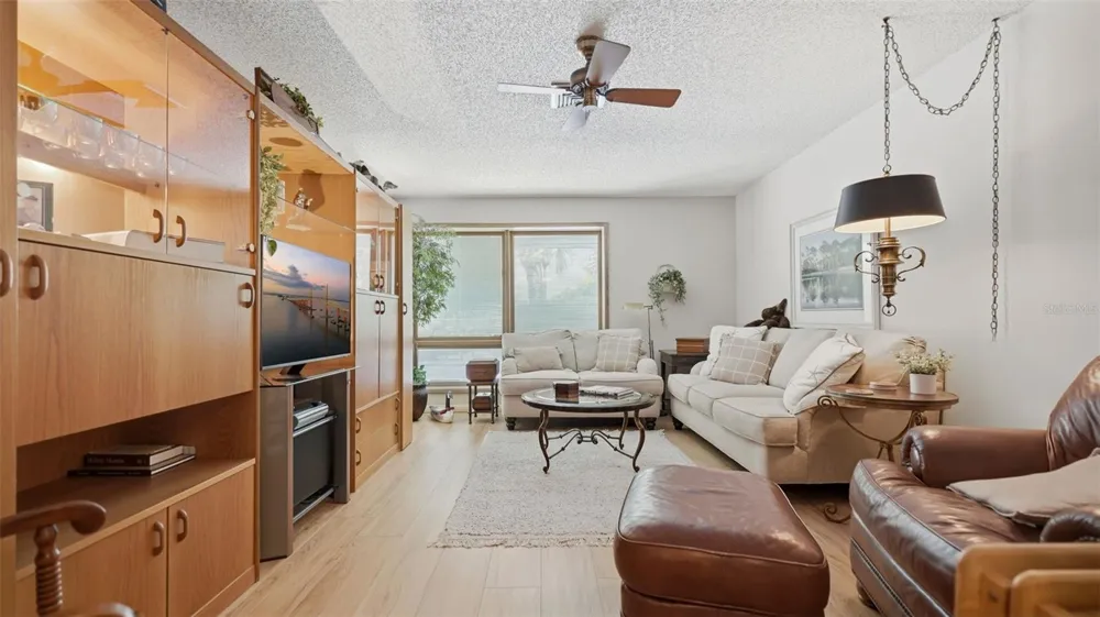 910 PINELLAS BAYWAY S #201 Tierra Verde, FL 33715