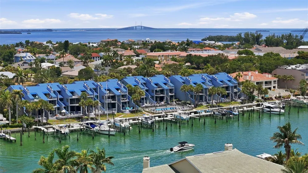 910 PINELLAS BAYWAY S #201 Tierra Verde, FL 33715