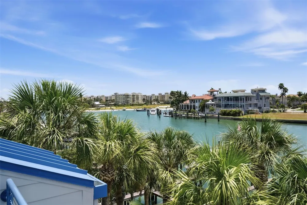 910 PINELLAS BAYWAY S #201 Tierra Verde, FL 33715