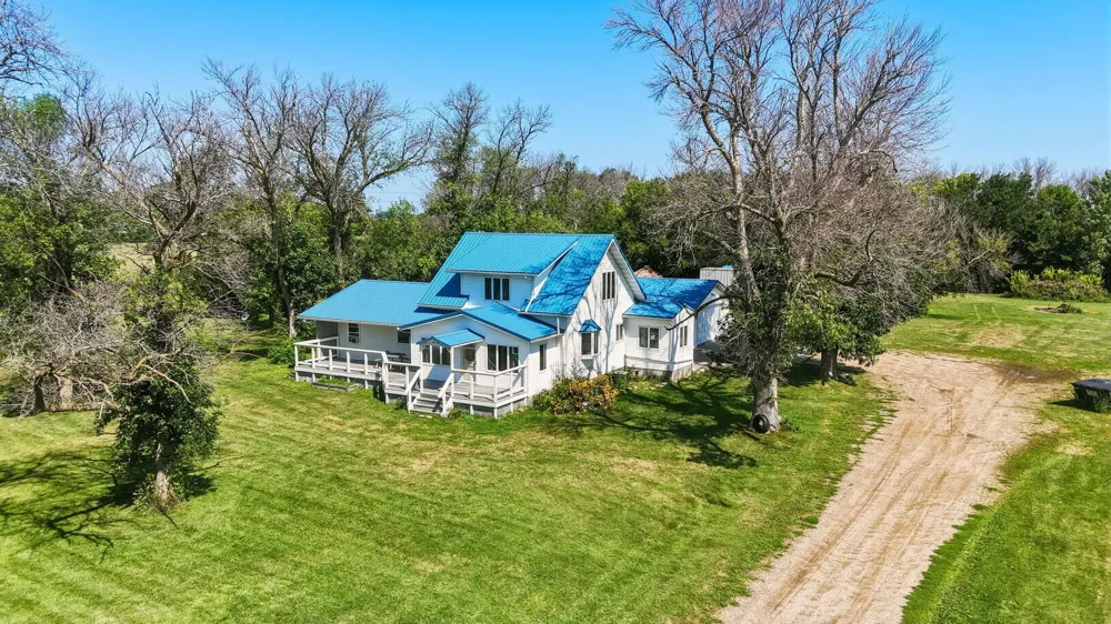 35050 820th Street Brewster, MN 56119
