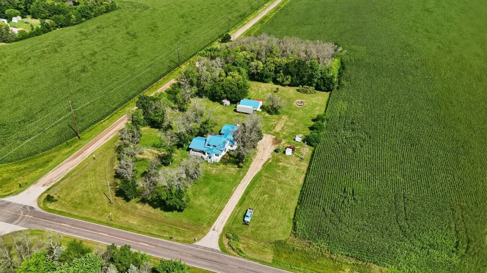 35050 820th Street Brewster, MN 56119
