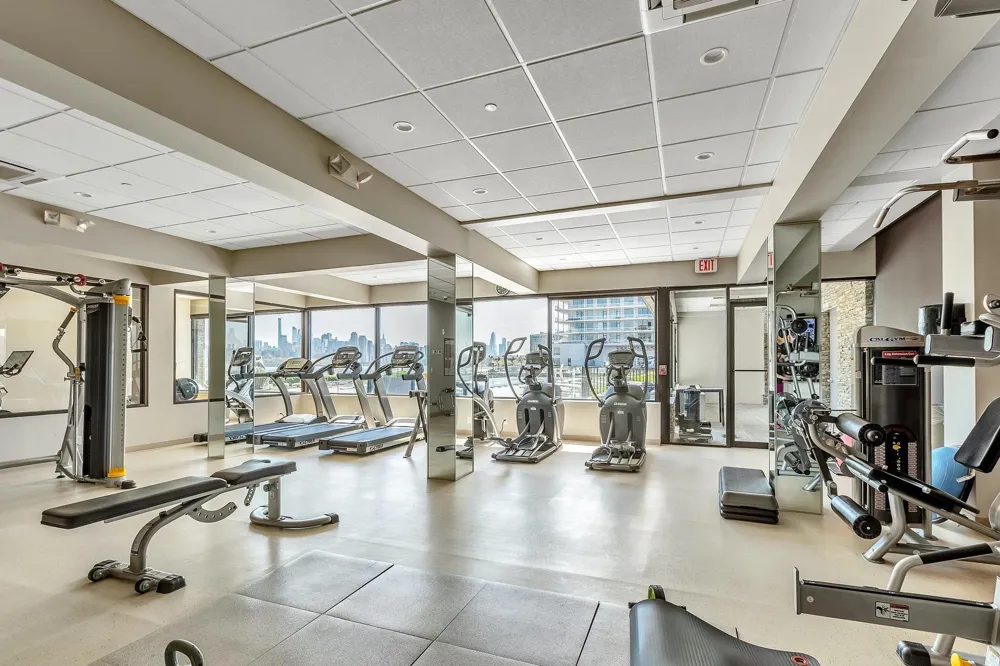 9 SOMERSET LANE Edgewater, NJ 07020