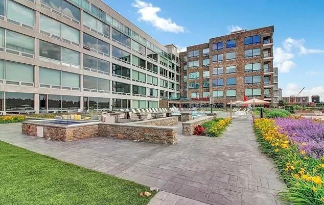 9 SOMERSET LANE Edgewater, NJ 07020