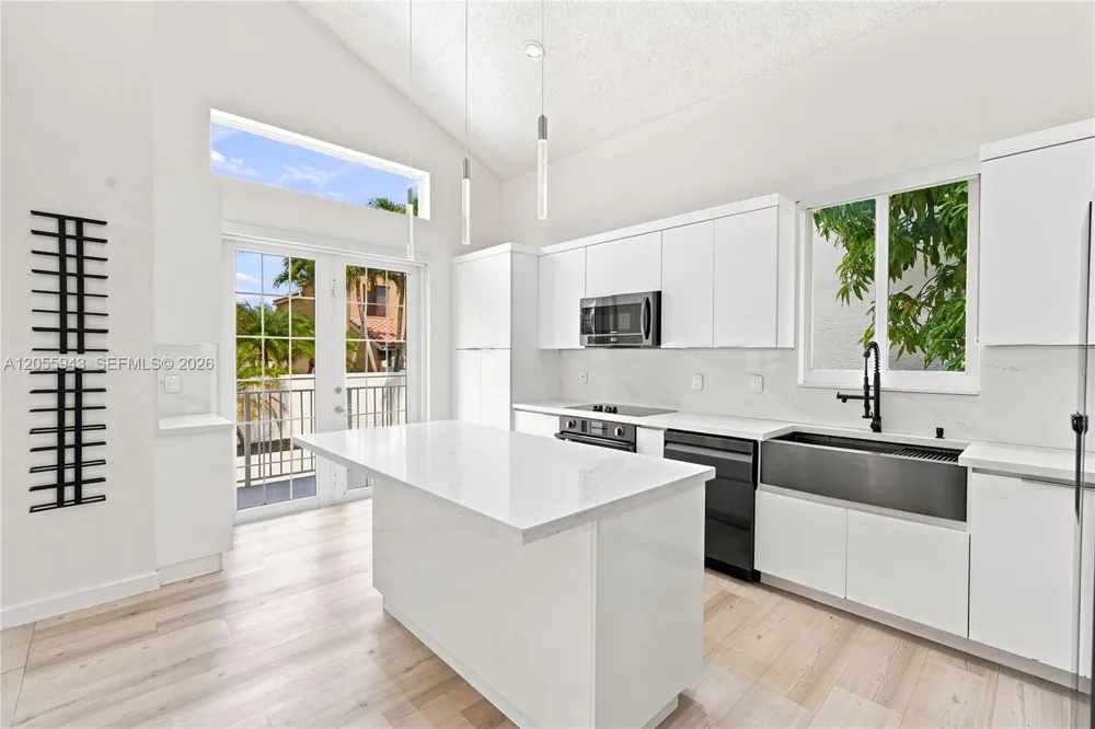 1457 NW 159th Ln Pembroke Pines, FL 33028
