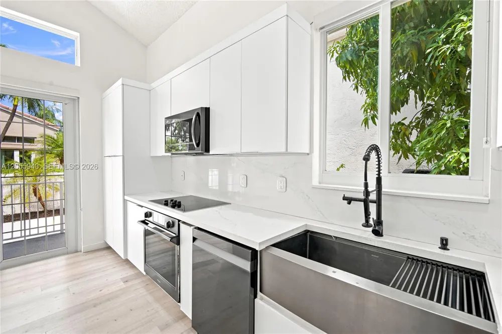 1457 NW 159th Ln Pembroke Pines, FL 33028