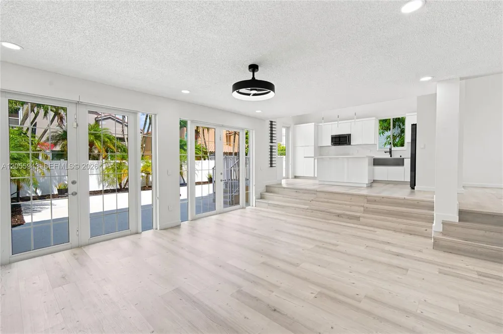 1457 NW 159th Ln Pembroke Pines, FL 33028