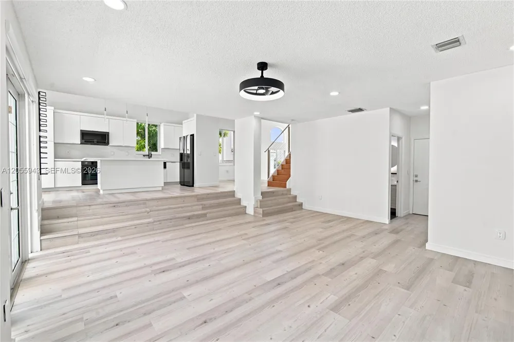 1457 NW 159th Ln Pembroke Pines, FL 33028
