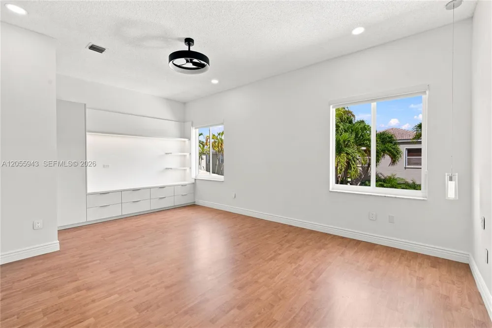 1457 NW 159th Ln Pembroke Pines, FL 33028