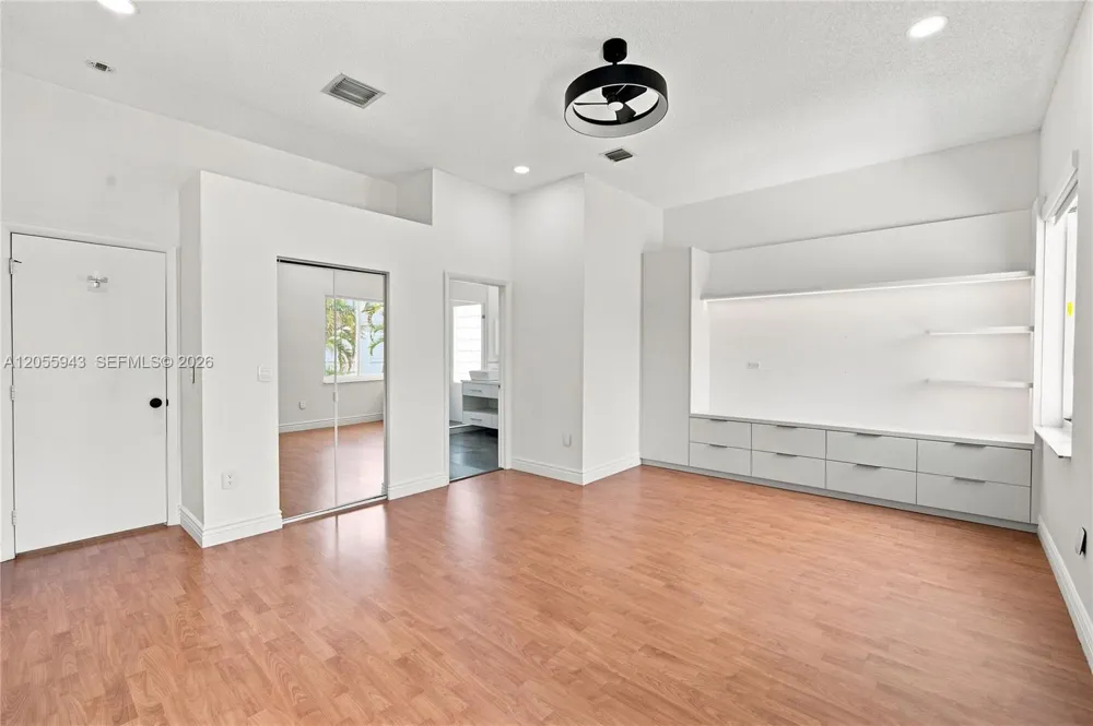1457 NW 159th Ln Pembroke Pines, FL 33028