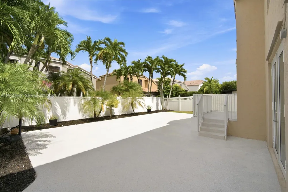 1457 NW 159th Ln Pembroke Pines, FL 33028