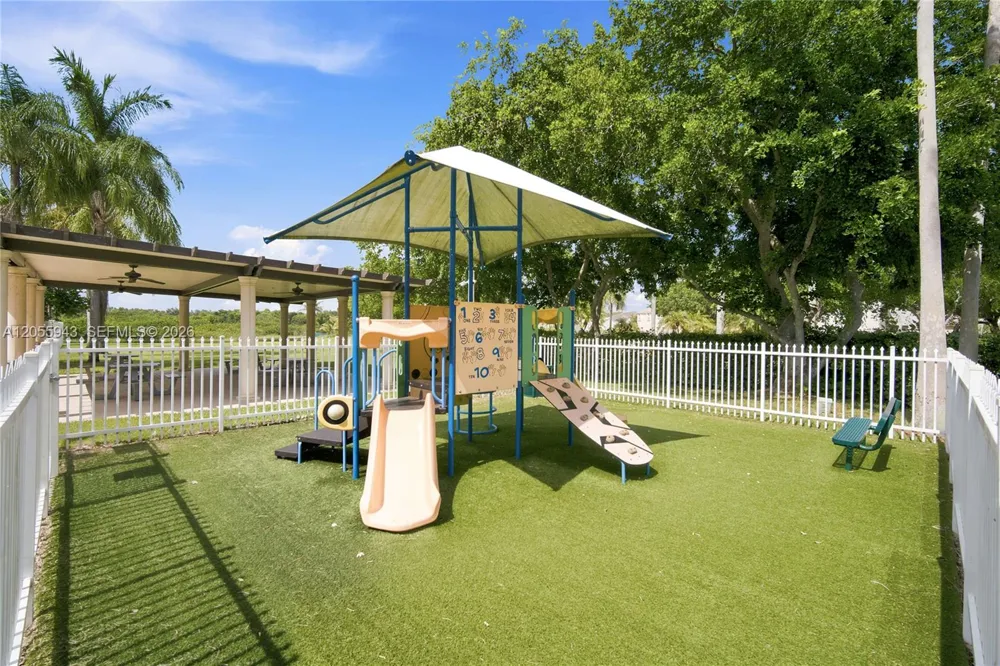 1457 NW 159th Ln Pembroke Pines, FL 33028