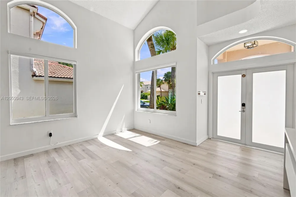 1457 NW 159th Ln Pembroke Pines, FL 33028
