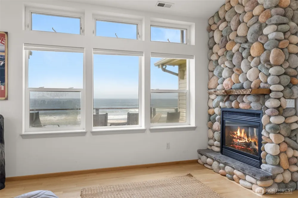 511 Dune Crest Drive Westport, WA 98595