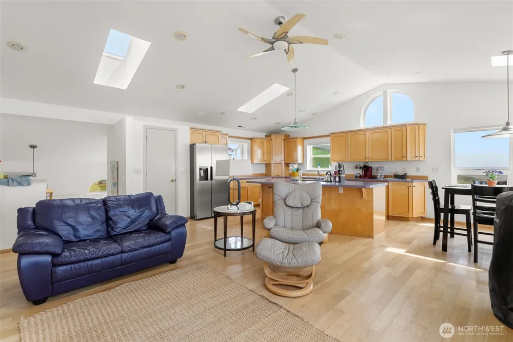 511 Dune Crest Drive Westport, WA 98595