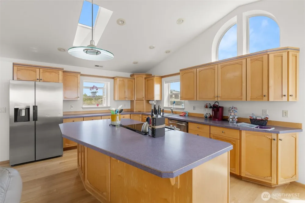 511 Dune Crest Drive Westport, WA 98595