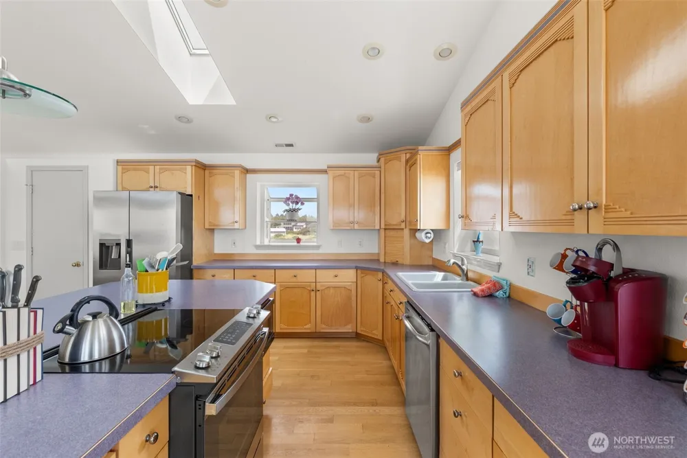 511 Dune Crest Drive Westport, WA 98595