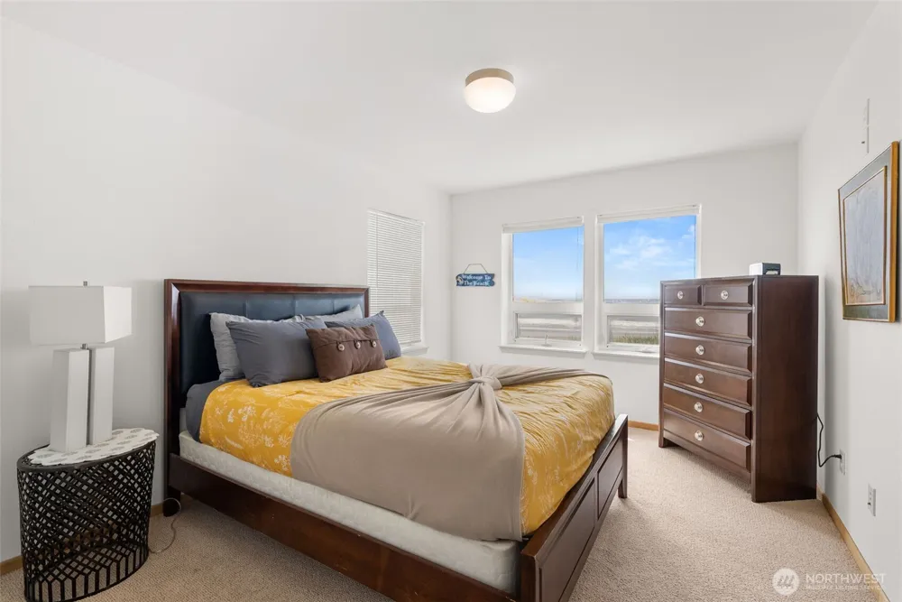 511 Dune Crest Drive Westport, WA 98595