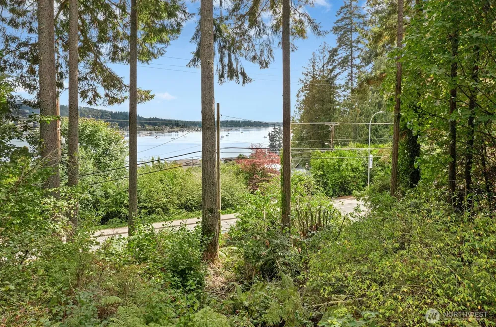19301 Viking Avenue NW Poulsbo, WA 98370