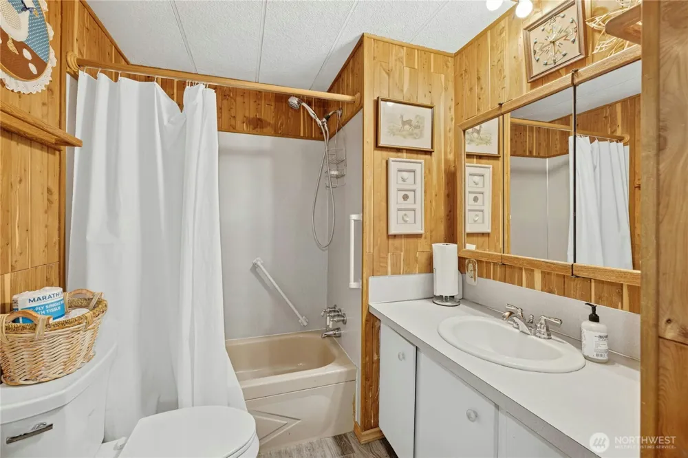 19301 Viking Avenue NW Poulsbo, WA 98370