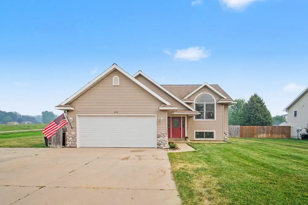 623 W 44th Street Fremont City, MI 49412