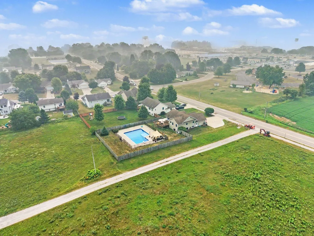 623 W 44th Street Fremont City, MI 49412