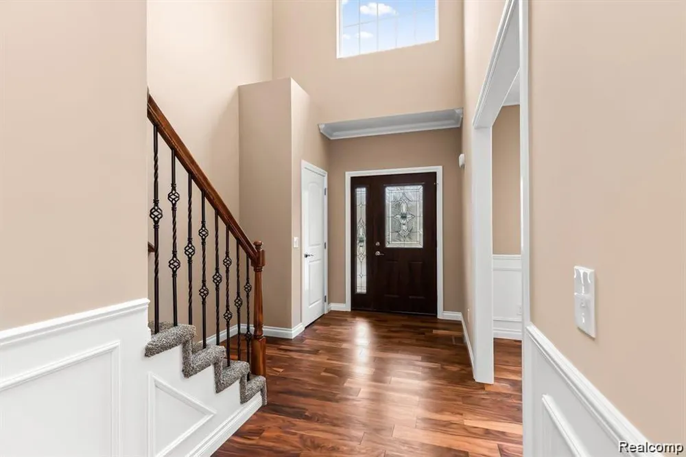 21507 Randall Street Farmington Hills City, MI 48336