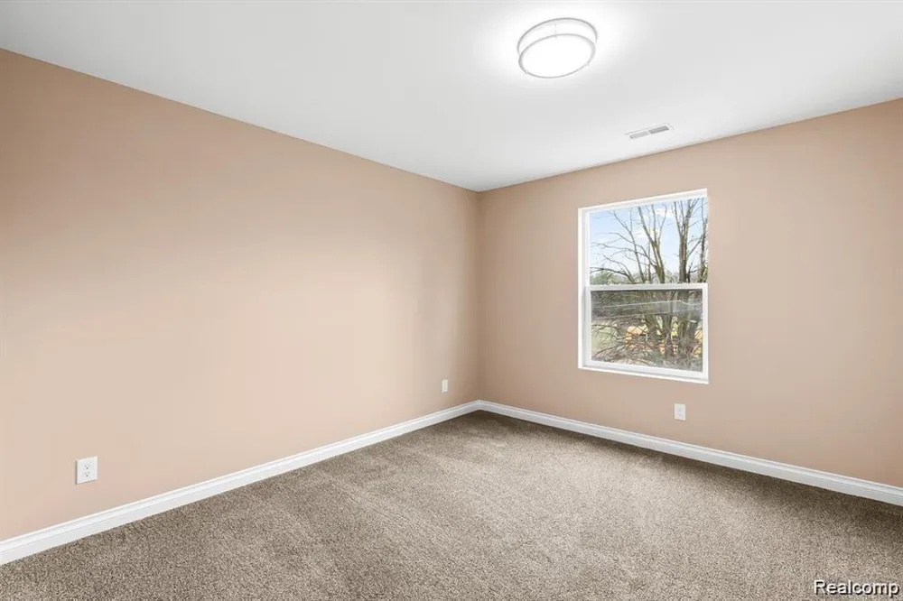 21507 Randall Street Farmington Hills City, MI 48336