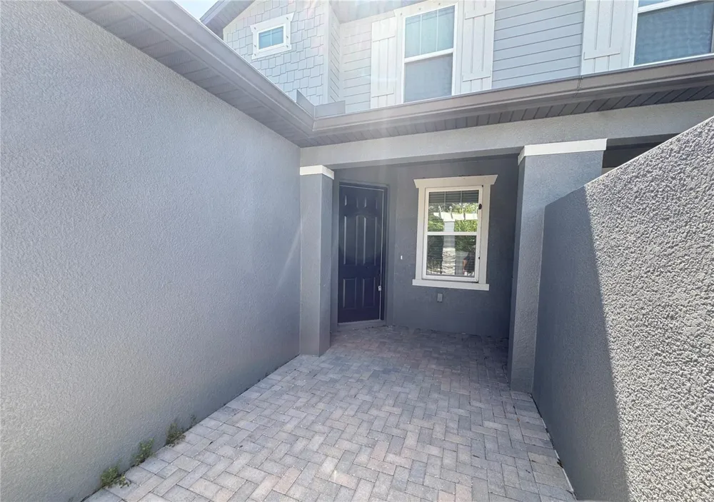 345 VILLA CORTE DRIVE Lutz, FL 33549