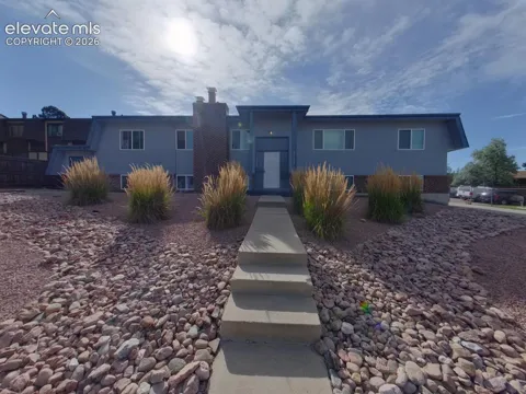 4725 Picturesque Drive