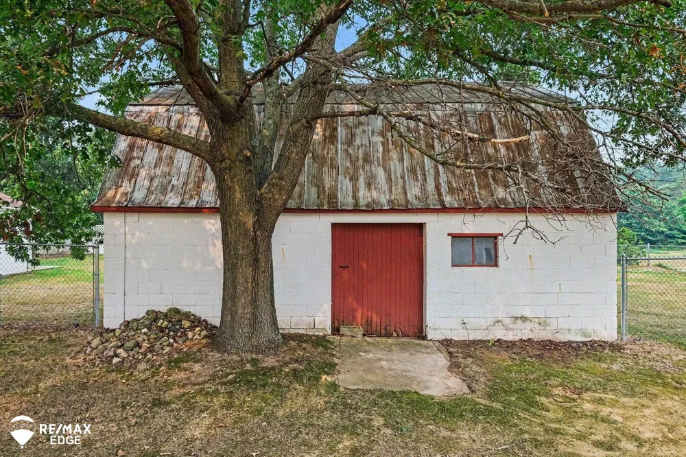 8331 E Coldwater Road Richfield Township, MI 48423